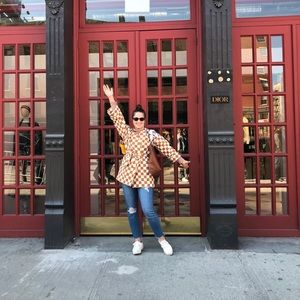 Meet your Posher, Emma